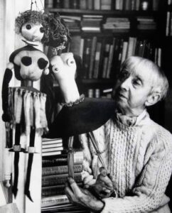 Hannah Hoch Puppets