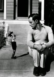 Buster%2BKeaton%2Bwith%2Ba%2B%E2%80%98Buster%2BKeaton%E2%80%99%2BDoll%2B1.jpg