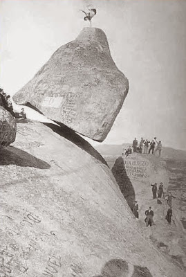 The Moving Stone / Piedra Movediza de Tandil, Argentina 1 The Moving Stone / Piedra Movediza de Tandil, Argentina Piedra2BMovediza2Bde2BTandil2B2