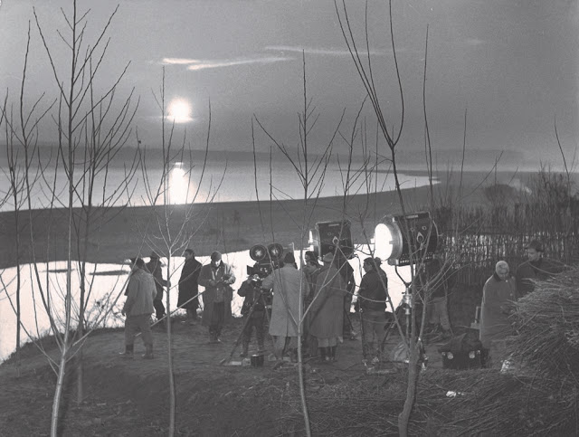 On directing > Space / Film / Science / People | Michelangelo Antonioni 3 On directing > Space / Film / Science / People | Michelangelo Antonioni On2Bthe2Bset2Bof2B2BIl2Bgrido252C2B19572B 2BFerrara252C2BMichelangelo2BAntonioni2B252822529