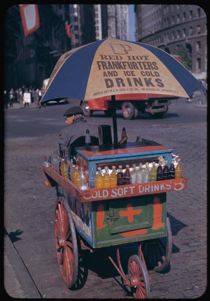 New York City in the early 1940s | Photos by Charles W. Cushman 8 New York City in the early 1940s | Photos by Charles W. Cushman Portable2Bsoft2Bdrink2Bstand2Bat2BBowling2BGreen