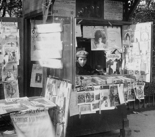 Eug25C325A8ne2BAtget2BNewsstand2Bin2BParis252C2Bsquare2BBon2BMarch25C325A92B25281911