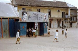 Inge%2BMorath%252C%2BSpain%252C%2BVillage%2Bcircus%2Bin%2BCiempozuelos%252C%2Bnear%2BChinchon.%2B1955.jpg