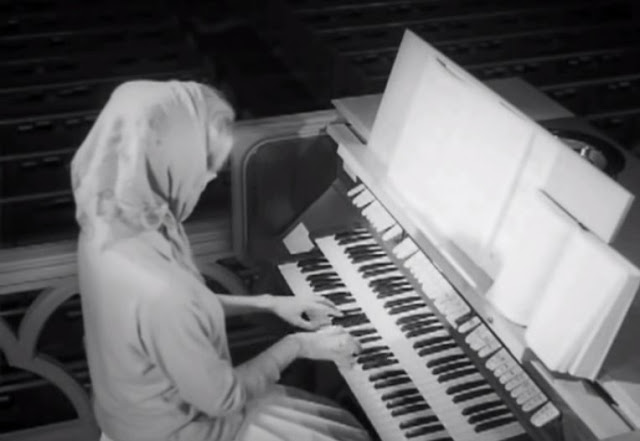 Flick Review < Carnival Of Souls | Herk Harvey (1962) 12 Flick Review < Carnival Of Souls | Herk Harvey (1962) Carnival2BOf2BSouls2B2528112529