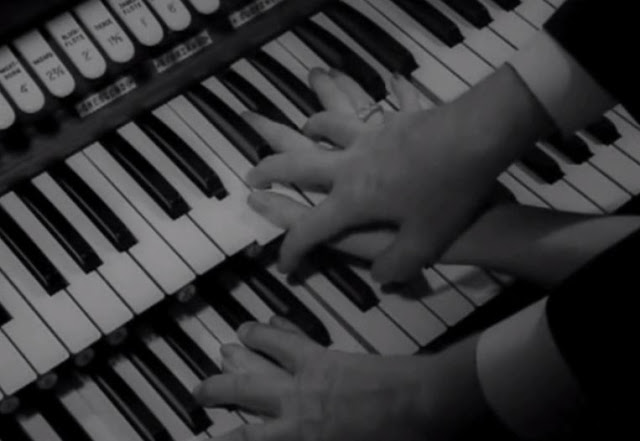 Flick Review < Carnival Of Souls | Herk Harvey (1962) 16 Flick Review < Carnival Of Souls | Herk Harvey (1962) Carnival2BOf2BSouls2B2528322529