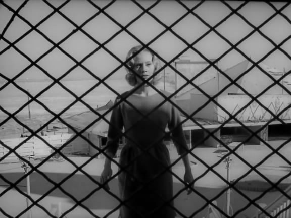 Flick Review < Carnival Of Souls | Herk Harvey (1962) 21 Flick Review < Carnival Of Souls | Herk Harvey (1962) Carnival2Bof2BSouls2B252819622B2528112529