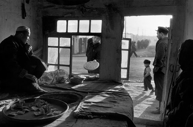 Hiroshi2BHamaya252C2BUrumchi252C2BXianjiang252C2BChina252C2B1956