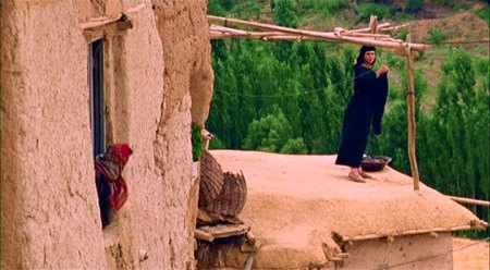 Flick Review < The Wind Will Carry Us | Abbas Kiarostami, 1999 24 Flick Review < The Wind Will Carry Us | Abbas Kiarostami, 1999 The2BWind2BWill2BCarry2BUs252C19992B2528352529