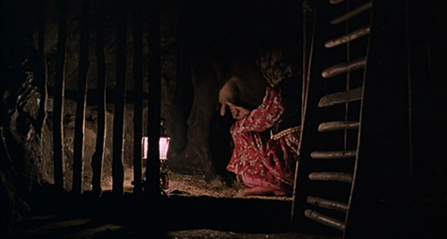 Flick Review < The Wind Will Carry Us | Abbas Kiarostami, 1999 36 Flick Review < The Wind Will Carry Us | Abbas Kiarostami, 1999 The2BWind2BWill2BCarry2BUs252C2B19992B2528102529