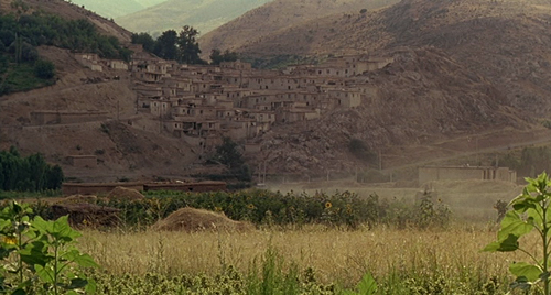 Flick Review < The Wind Will Carry Us | Abbas Kiarostami, 1999 19 Flick Review < The Wind Will Carry Us | Abbas Kiarostami, 1999 The2BWind2BWill2BCarry2BUs252C2B19992B252882529