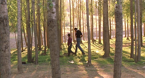 Flick Review < The Wind Will Carry Us | Abbas Kiarostami, 1999 32 Flick Review < The Wind Will Carry Us | Abbas Kiarostami, 1999 The2BWind2BWill2BCarry2BUs252C2B19992B252892529