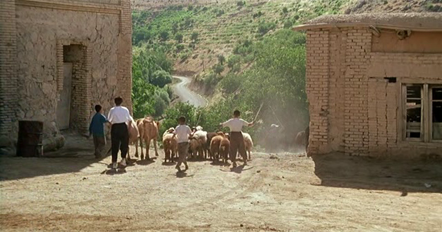 Flick Review < The Wind Will Carry Us | Abbas Kiarostami, 1999 30 Flick Review < The Wind Will Carry Us | Abbas Kiarostami, 1999 The2Bwind2Bwill2Bcarry2Bus 1