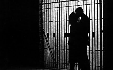 midnight2Bkiss252C2B1989