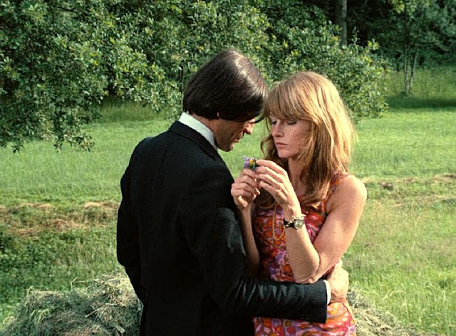 Flick Review < La collectionneuse | Éric Rohmer, 1967 4 Flick Review < La collectionneuse | Éric Rohmer, 1967 La2Bcollectionneuse