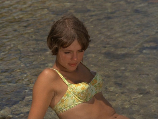 Flick Review < La collectionneuse | Éric Rohmer, 1967 17 Flick Review < La collectionneuse | Éric Rohmer, 1967 La2Bcollectionneuse2B2