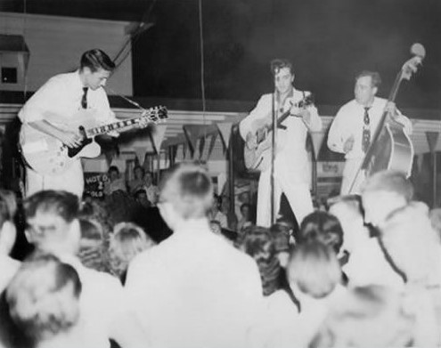 Joy2BDrive In2BTheatre2B2B2BMinden252C2BLA2BOn2BJuly2B15252C2B1955252C2BElvis252C2BScotty2Band2BBill2Bperformed2Bat2Bthe2BDrive In.