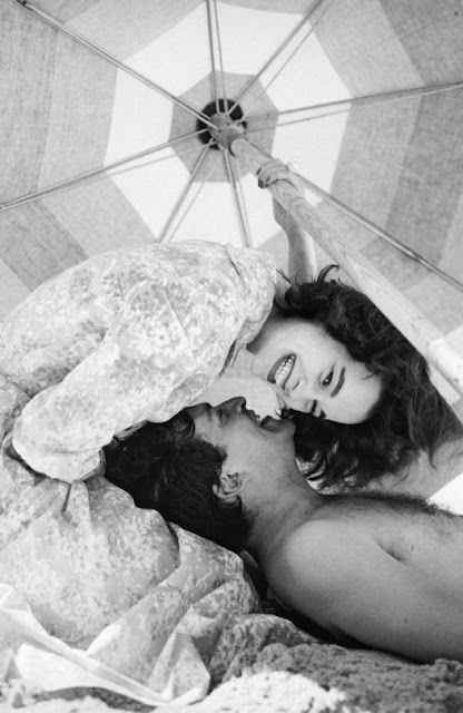 Gloria2BVanderbilt2Bwith2BSidney2BLumet2Bin2BJamaica252C2Bphotographed2Bby2BRichard2BAvedon252C2B1956