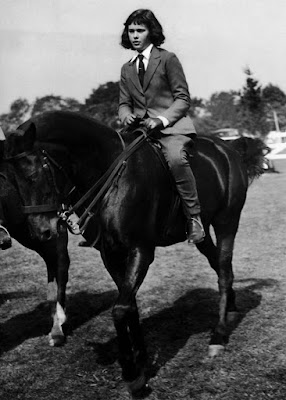Gloria2BVanderbiltRiding2Bhorseback2Bin2B1937
