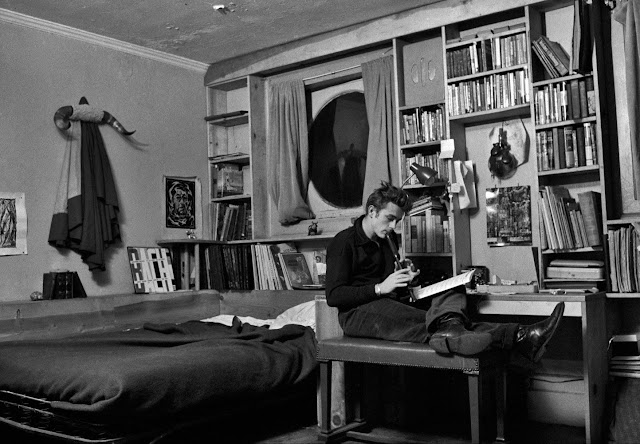 Actors Relaxing at Home | Bela Lugosi / Cary Grant / James Stewart / Errol Flynn / Humphrey Bogart / Lauren Bacall / Edward G. Robinson / Steve McQueen / Marilyn Monroe / James Dean, 1930s-1960s