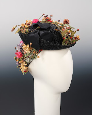 Elsa2BSchiaparelli252C2BHat252C2B19402Bb