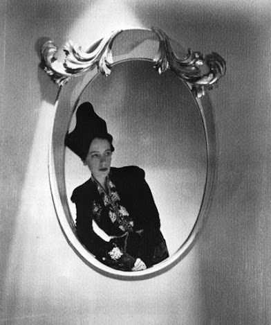 Elsa2BSchiaparelli2Bphotographed2Bby2BHorst2BP.2BHorst252C2BParis252C2B1936