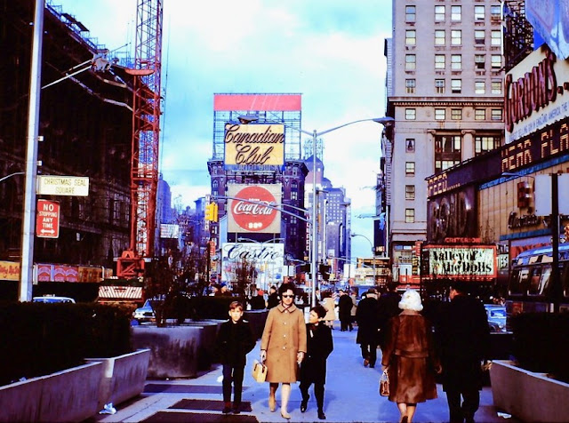 Times2BSquare252C2B1967