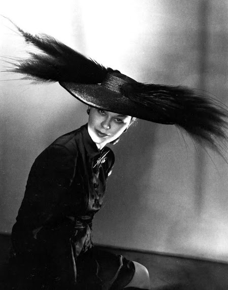 elsa schiaparelli hat