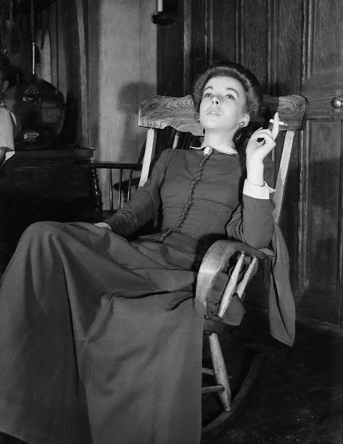 Ida20Lupino20on20the20set20of20Ladies20in20Retirement201941