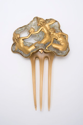RenC3A920Lalique20Jewellery20comb20Bathing20Naiads201900