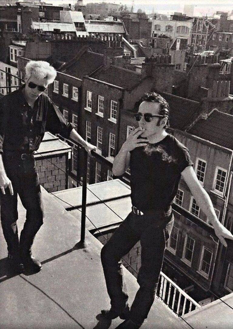 Jim Jarmusch and Joe Strummer, NYC
Photo : Josh Cheuse (1985)