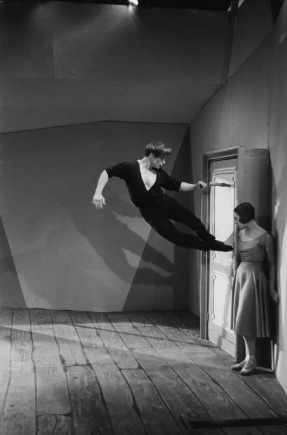 Days [ ) Dance | Samuel Beckett, 1952 1 Days [ ) Dance | Samuel Beckett, 1952 Marc Riboud Jean Babilee Paris 1953