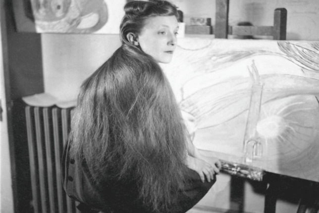 Louise Bourgeois in her apartment workshop in New York 1946