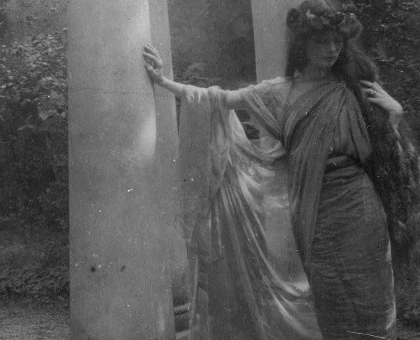 Desire / A letter to Eva Palmer | Natalie Clifford Barney, 21 Dec 1900 1 Desire / A letter to Eva Palmer | Natalie Clifford Barney, 21 Dec 1900 Eva Palmer c 1900