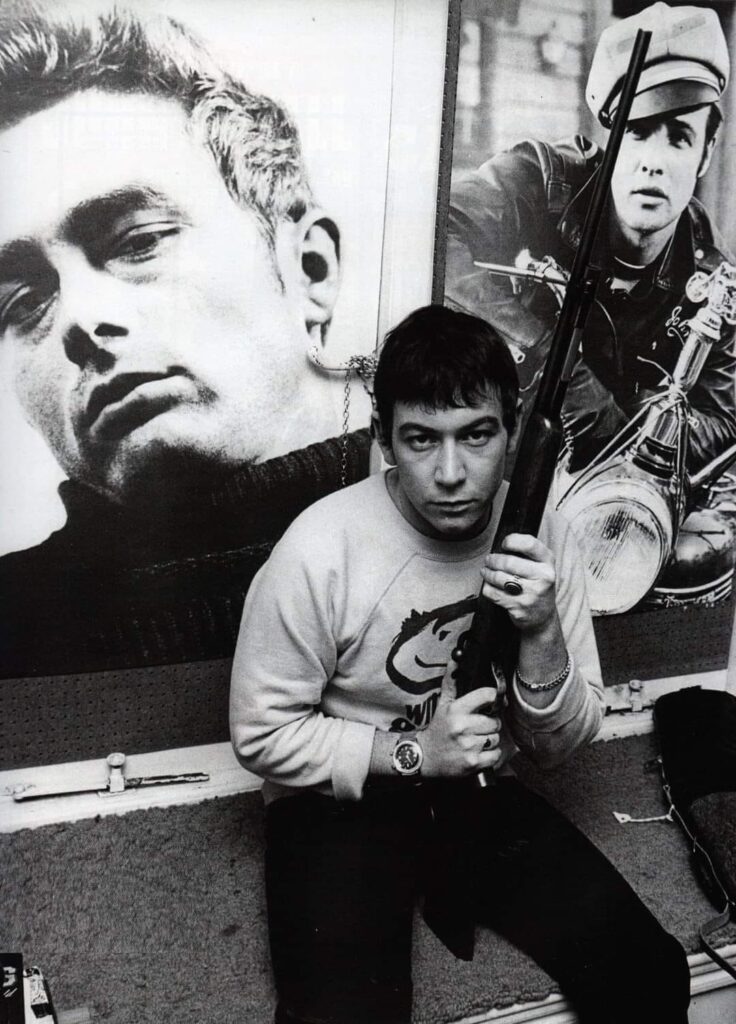 Eric Burdon at his London apartment in November 1966 2