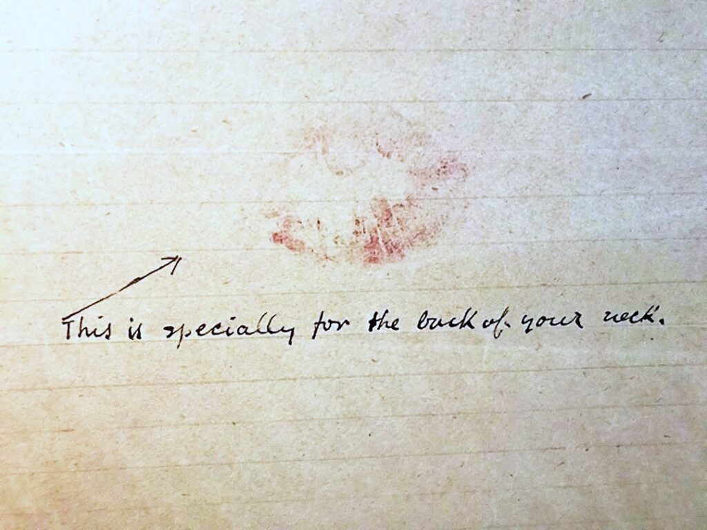 This Kiss / A letter to Nickolas Muray | Frida Kahlo, 1931 2 This Kiss / A letter to Nickolas Muray | Frida Kahlo, 1931 This is specially for the back of your neck 1