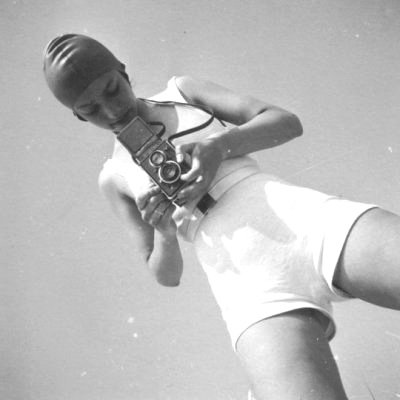 John Fernhout Eva Besnyo with her Rolleiflex 1932