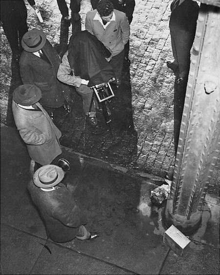 Days [ ) Consent | Bruno Jasienski, 1901-38 1 Days [ ) Consent | Bruno Jasienski, 1901-38 Weegee Human Head Cake Box Murder c 1940