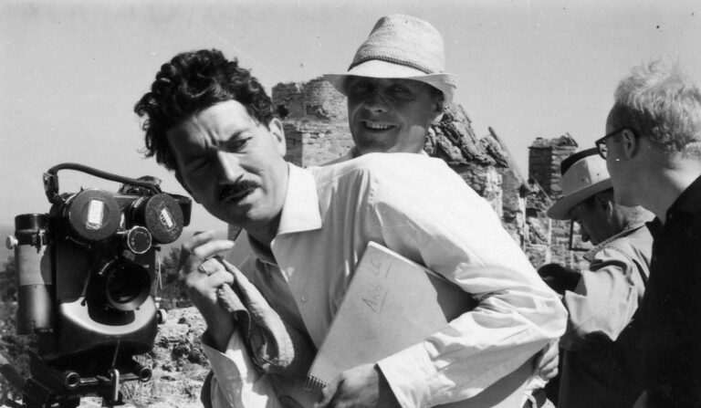 Alain Robbe-Grillet, sur-le-tournage-de-L'Immortelle (1963)