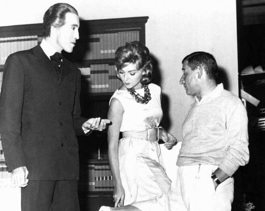 Behind the Scenes | Fred Astaire / Audrey Hepburn / Lucia Bosé / Christopher Lee / Sylva Koscina / Chris Marker / Orson Welles / Robert Bresson / Luis Buñuel / Anouk Aimée / Grace Kelly / Jeanne Moreau / Delphine Seyrig / Jean-Pierre Léaud / Jean Seberg, 1956-59 6 Behind the Scenes | Fred Astaire / Audrey Hepburn / Lucia Bosé / Christopher Lee / Sylva Koscina / Chris Marker / Orson Welles / Robert Bresson / Luis Buñuel / Anouk Aimée / Grace Kelly / Jeanne Moreau / Delphine Seyrig / Jean-Pierre Léaud / Jean Seberg, 1956-59 Christopher Lee Sylva Koscina Renato RascelUncle Was a Vampire 1959