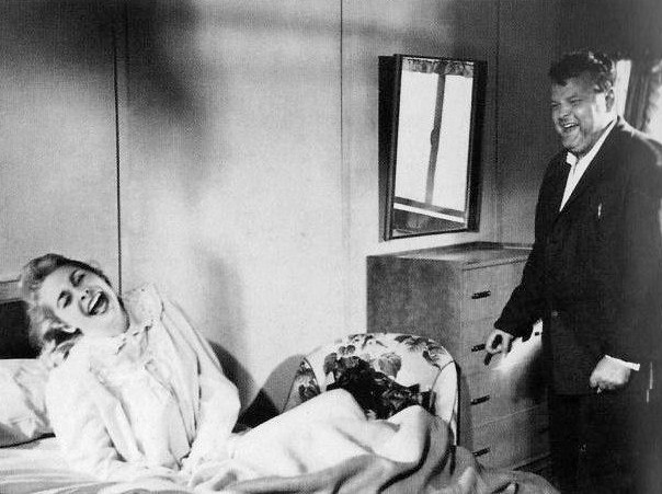 Behind the Scenes | Fred Astaire / Audrey Hepburn / Lucia Bosé / Christopher Lee / Sylva Koscina / Chris Marker / Orson Welles / Robert Bresson / Luis Buñuel / Anouk Aimée / Grace Kelly / Jeanne Moreau / Delphine Seyrig / Jean-Pierre Léaud / Jean Seberg, 1956-59 3 Behind the Scenes | Fred Astaire / Audrey Hepburn / Lucia Bosé / Christopher Lee / Sylva Koscina / Chris Marker / Orson Welles / Robert Bresson / Luis Buñuel / Anouk Aimée / Grace Kelly / Jeanne Moreau / Delphine Seyrig / Jean-Pierre Léaud / Jean Seberg, 1956-59 On the set of Touch of evil 1958
