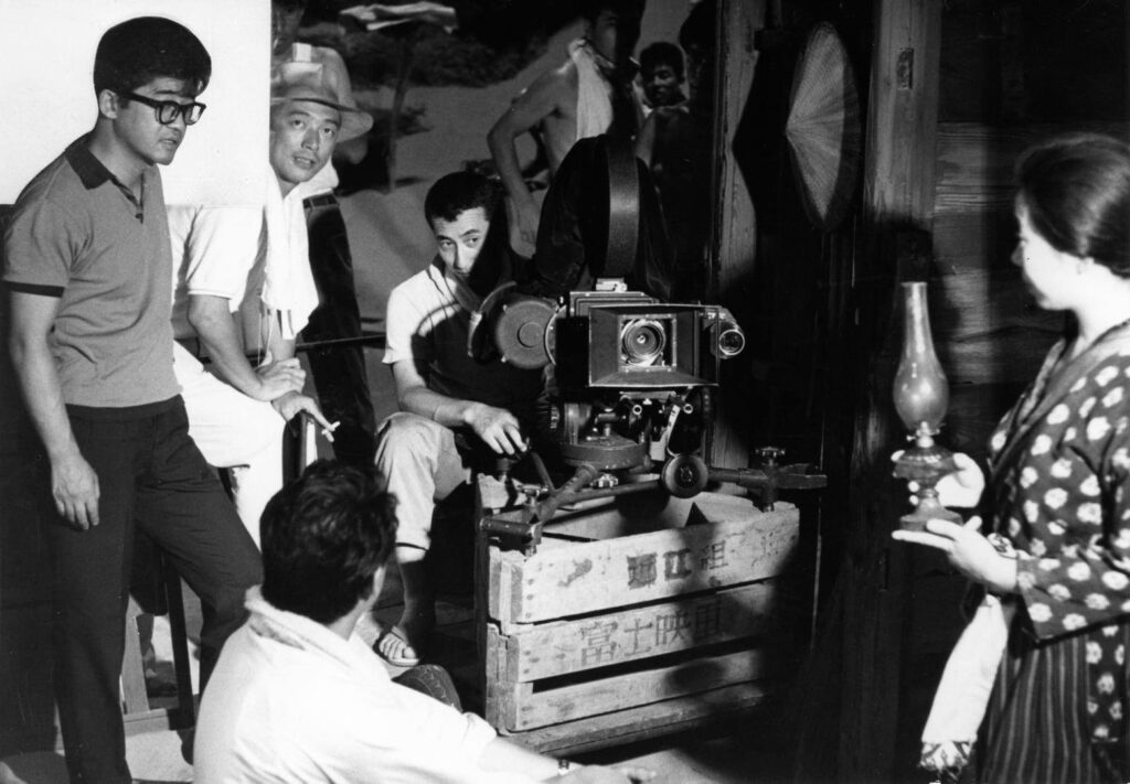Behind the Scenes | Catherine Deneuve / Sami Frey / Anna Karina / Marcello Mastroianni / Janet Leigh / Peter O’Toole/ Alain Robbe-Grillet / John Cassavetes / François Truffaut / Federico Fellini / Hiroshi Teshigahara / Seijun Suzuki / Peter Lorre / Sean Connery / Claudia Cardinale / Peter Sellers, 1960-65 14 Behind the Scenes | Catherine Deneuve / Sami Frey / Anna Karina / Marcello Mastroianni / Janet Leigh / Peter O’Toole/ Alain Robbe-Grillet / John Cassavetes / François Truffaut / Federico Fellini / Hiroshi Teshigahara / Seijun Suzuki / Peter Lorre / Sean Connery / Claudia Cardinale / Peter Sellers, 1960-65 Woman in the Dunes1964 Hiroshi Teshigahara