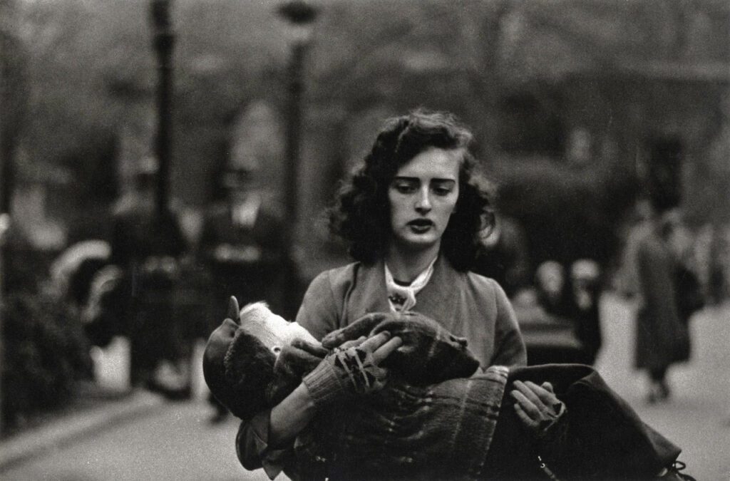 Diane Arbus woman Carrying Child in Central Park 19562