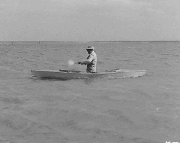 Flick Review < Monsieur Hulot's Holiday | Jacques Tati, 1953 9 Flick Review < Monsieur Hulot's Holiday | Jacques Tati, 1953 Les Vacances de Monsieur Hulot 1