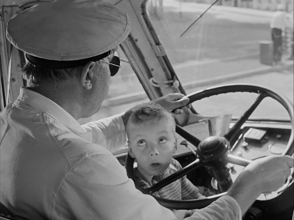 Flick Review < Monsieur Hulot's Holiday | Jacques Tati, 1953 10 Flick Review < Monsieur Hulot's Holiday | Jacques Tati, 1953 Les Vacances de Monsieur Hulot 1953280