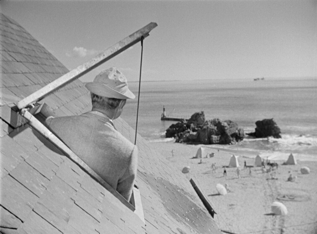 Flick Review < Monsieur Hulot's Holiday | Jacques Tati, 1953 3 Flick Review < Monsieur Hulot's Holiday | Jacques Tati, 1953 Les Vacances de Monsieur Hulot 1953b925d 1280