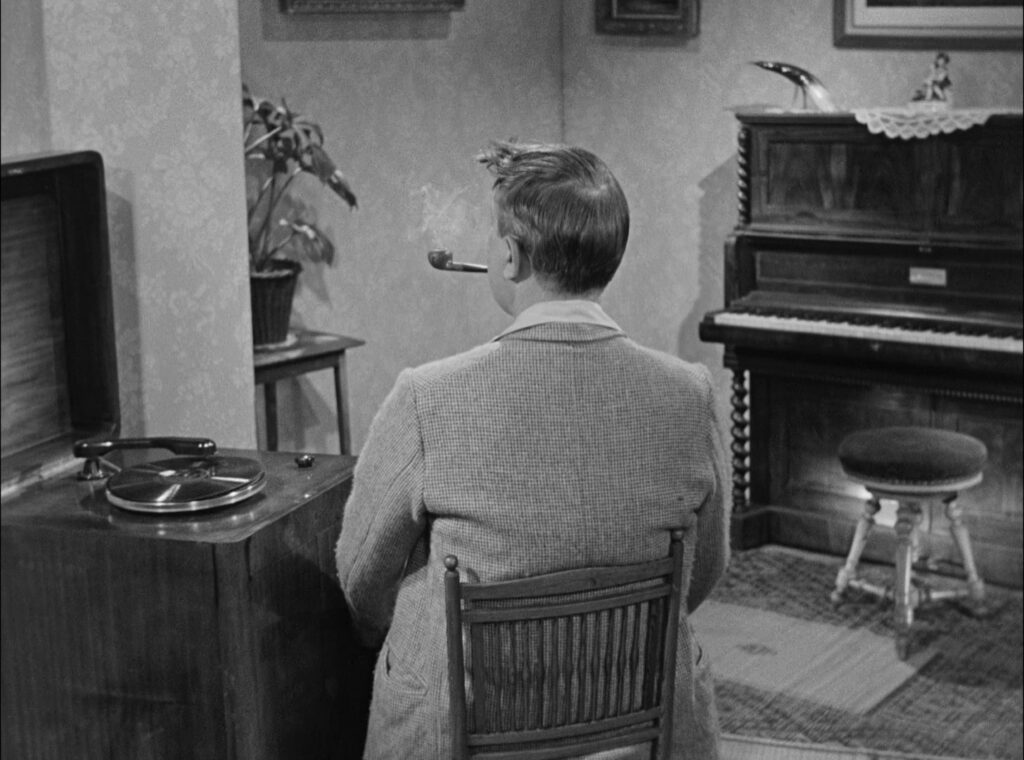 Flick Review < Monsieur Hulot's Holiday | Jacques Tati, 1953 6 Flick Review < Monsieur Hulot's Holiday | Jacques Tati, 1953 Les Vacances de Monsieur Hulot 1953cf 2048