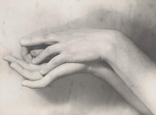 Margrethe Mather Hands B.J. 1925