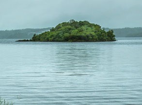 The Lake Isle of Innisfree | A poem by William Butler Yeats, 1888 + A song by Hamilton Camp, 1964 1 The Lake Isle of Innisfree | A poem by William Butler Yeats, 1888 + A song by Hamilton Camp, 1964 Innisfree Lough Gill County Sligo Ireland