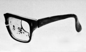 Salvador Allendethe broken glasses of